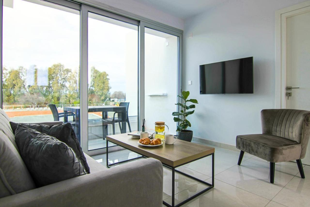 Phaedrus Living - Seaside Executive Flat Harbour 204 Apartment Paphos ภายนอก รูปภาพ