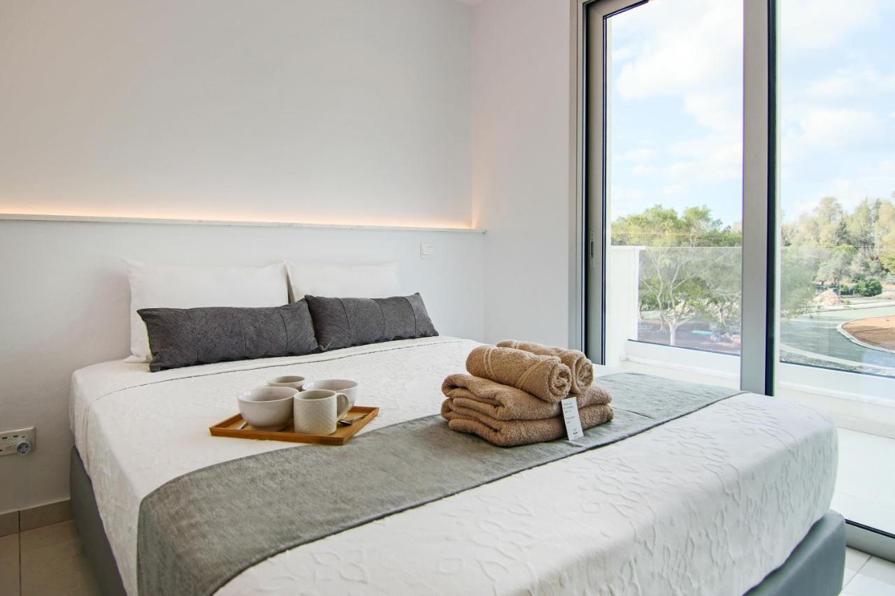 Phaedrus Living - Seaside Executive Flat Harbour 204 Apartment Paphos ภายนอก รูปภาพ