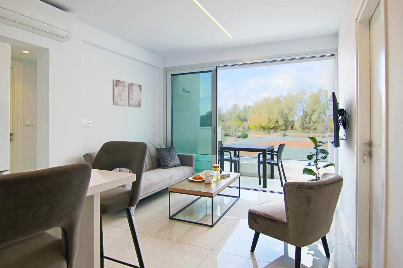 Phaedrus Living - Seaside Executive Flat Harbour 204 Apartment Paphos ภายนอก รูปภาพ